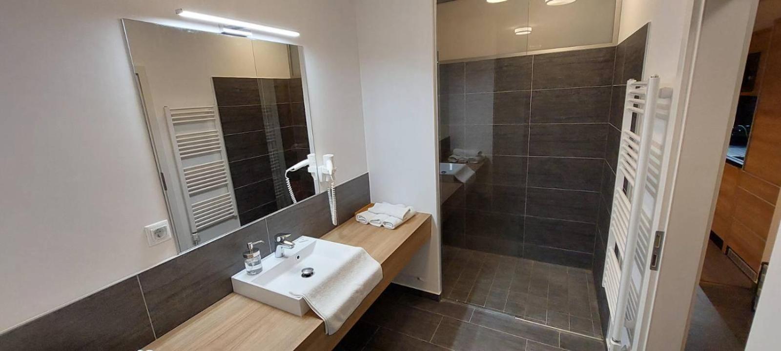 Luxus Appartement Am Golfplatz Und Therme Lutzmannsburg Zsira Exterior foto